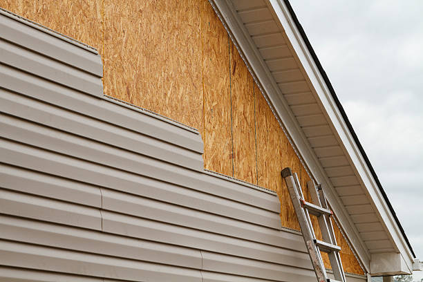 24/7 Emergency Siding Repair experts in Chester, PA